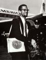 TN_MS6405KennedyAirport-ReturnFromHajj.jpg 3.3K